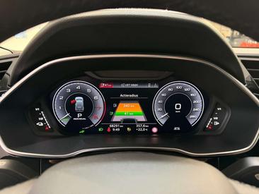 Audi Q3 S Line 45 TFSIe — photo 14