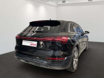 Audi Q8 E-tron Advanced 55 E-tron — photo 4