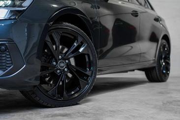 Audi A3 S Line Black Pack TFSIe — photo 11