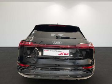 Audi Q8 E-tron Advanced 55 E-tron — photo 14