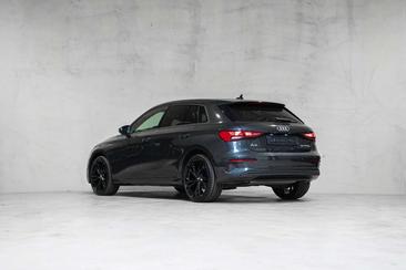 Audi A3 S Line Black Pack TFSIe — photo 17