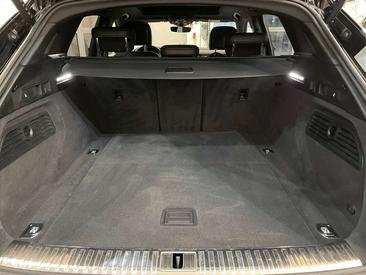 Audi Q8 E-tron Advanced 55 E-tron — photo 15