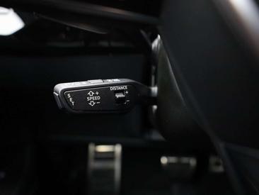 Audi SQ8 — photo 5