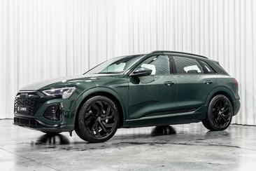 Audi Q8 E-tron Competition 55 — photo 4