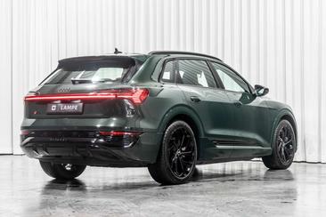 Audi Q8 E-tron Competition 55 — photo 8