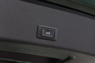 Audi Q8 E-tron Competition 55 — photo 22