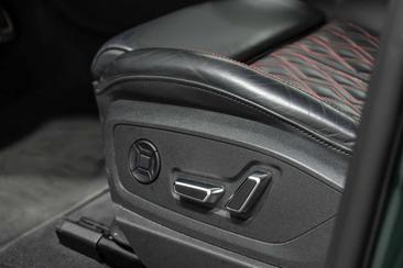 Audi Q8 E-tron Competition 55 — photo 26