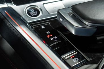 Audi Q8 E-tron Competition 55 — photo 34