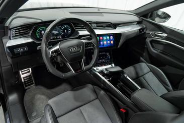 Audi Q8 E-tron Sportback Advanced 55 — photo 13