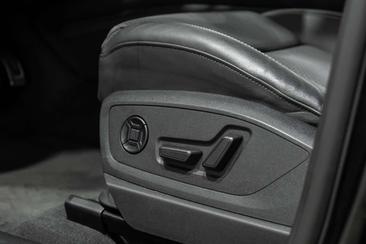 Audi Q8 E-tron Sportback Advanced 55 — photo 25