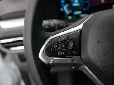 Volkswagen Multivan Life — photo 11