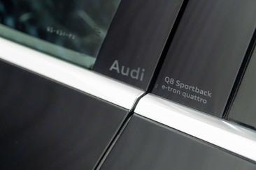 Audi Q8 E-tron Sportback Advanced 55 — photo 44
