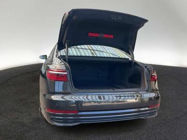 Audi A8 55 TFSI — photo 8
