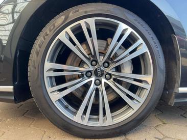 Audi A8 55 TFSI — photo 15