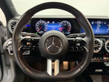 Mercedes Classe A 200 AMG Line — photo 12