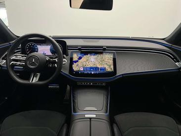 Mercedes Classe E 300 Night Edition — photo 13