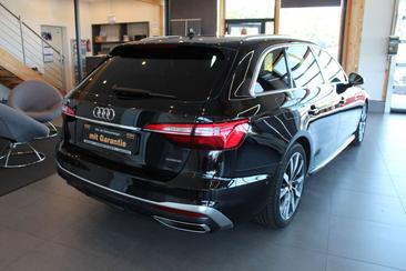 Audi A4 S Line Avant 40 TDI — photo 4
