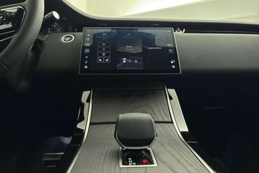 Land Rover Range Rover Evoque P270e AWD Dynamic SE Edition — photo 18