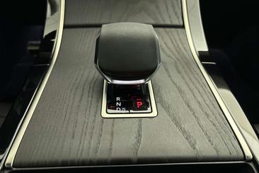 Land Rover Range Rover Evoque P270e AWD Dynamic SE Edition — photo 19