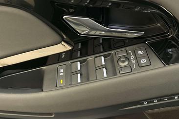Land Rover Range Rover Evoque P270e AWD Dynamic SE Edition — photo 25