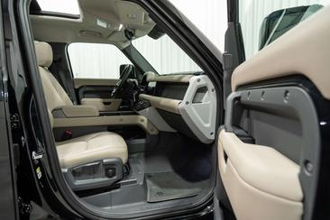Land Rover Defender 110 D250 S Black Pack Panodak Luchtvering Keyless Noir — photo 16