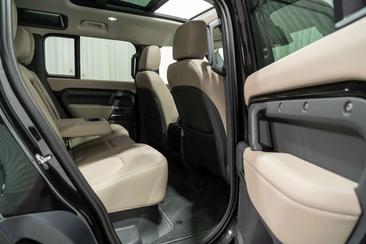 Land Rover Defender 110 D250 S Black Pack Panodak Luchtvering Keyless Noir — photo 18
