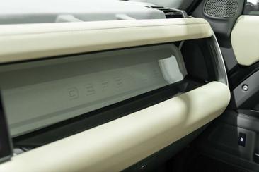Land Rover Defender 110 D250 S Black Pack Panodak Luchtvering Keyless Noir — photo 40