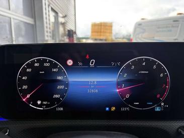 Mercedes Classe A 200 Night Edition — photo 14