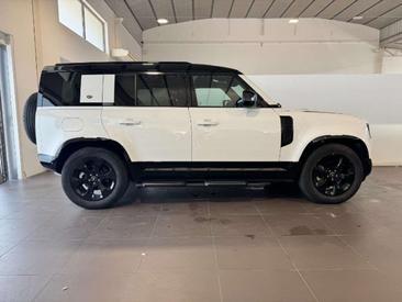 Land Rover Defender 110 X-Dynamic SE 3.0D I6 200 CV — photo 6