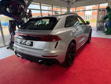 Audi RSQ8 4.0 TFSI — photo 7