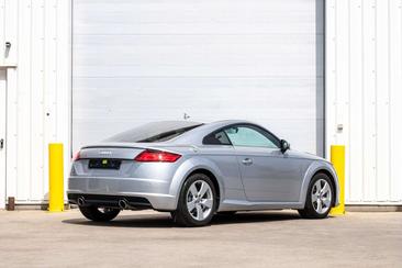 Audi TT Coupé 40 TFSI — photo 4