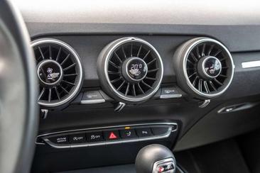 Audi TT Coupé 40 TFSI — photo 9