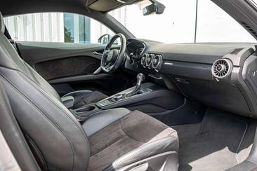 Audi TT Coupé 40 TFSI — photo 17