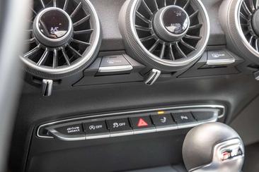 Audi TT Coupé 40 TFSI — photo 23