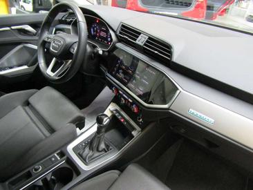 Audi Q3 Sportback S Line 35 TDI — photo 13