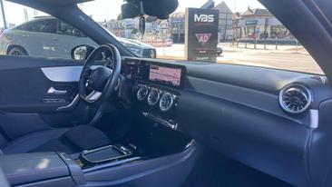 Mercedes Classe A 200 AMG Line — photo 17
