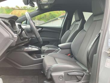 Audi Q4 E-tron S Line 50 — photo 15