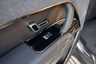 Land Rover Range Rover Sport 3.0 P460 HSE DYNAMIC FULL OPTION — photo 17
