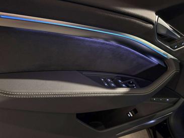Audi SQ8 E-tron Sportback — photo 14