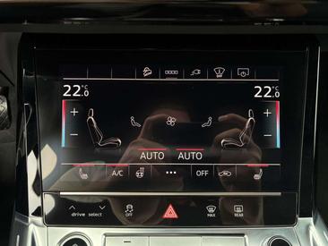 Audi E-tron S Line 50 — photo 19