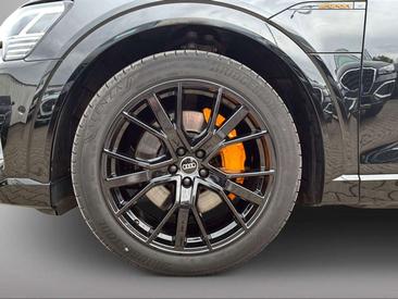 Audi E-tron S Line 50 — photo 20