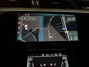Audi SQ8 E-tron Sportback — photo 26