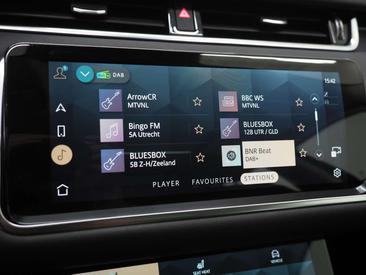 Land Rover Range Rover Evoque P300e AWD SE — photo 27