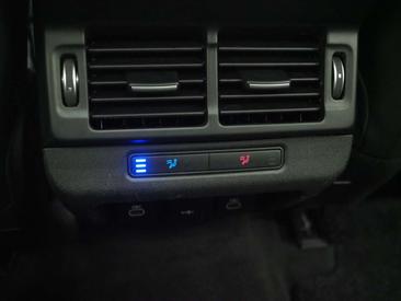 Land Rover Range Rover Evoque P300e AWD SE — photo 37