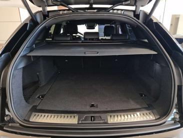 Land Rover Range Rover Velar Belgravia Edition 2.0D I4 204 CV — photo 16