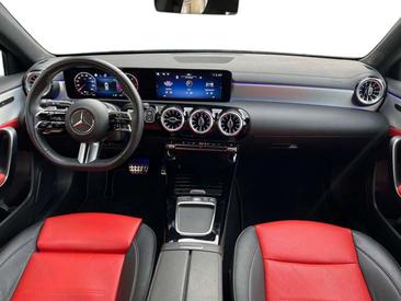Mercedes Classe A 200 AMG Line — photo 11