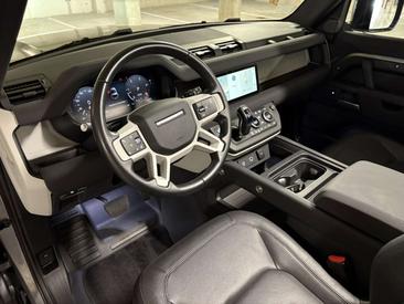 Land Rover Defender 90 S 3.0 D200 — photo 27