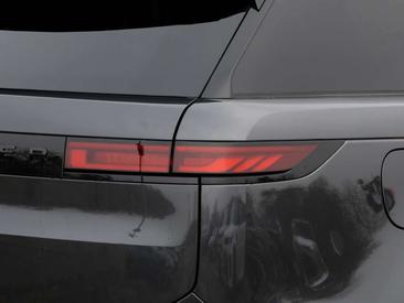 Land Rover Range Rover Sport Dynamic SE P460e Hybrid — photo 17