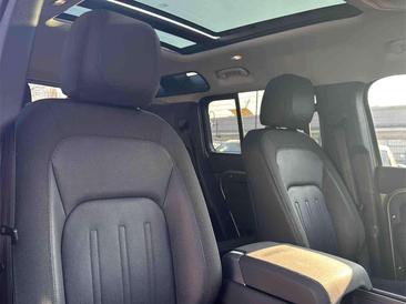 Land Rover Defender 2.0 TD Sd4 KAT ACC AHK PANO STHZ Vert — photo 12