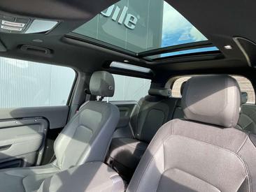 Land Rover Defender 90 D 250 X-Dynamic SE/Pano/Komfort+/20" Noir — photo 11